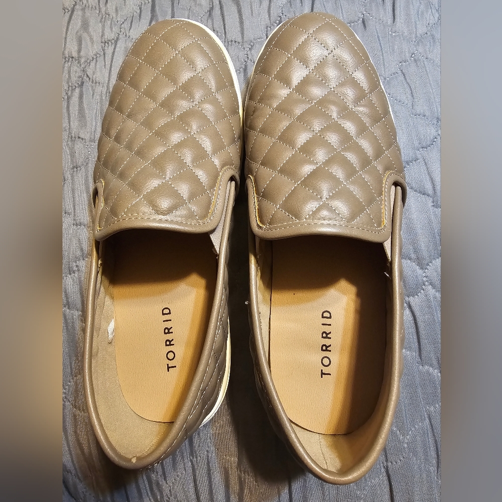 Tan Torrid Quilted Loafers Size 9W